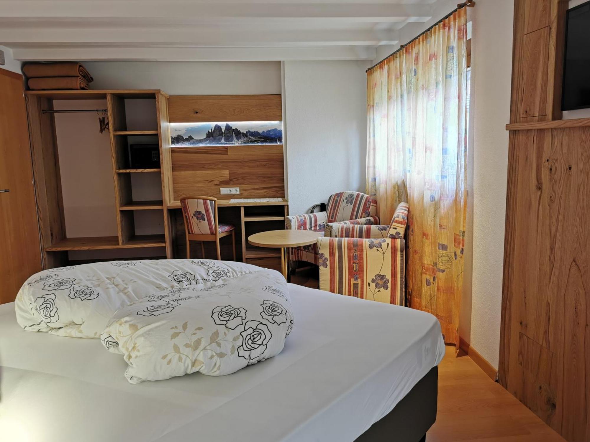 Hotel Akelei Brunico Eksteriør bilde